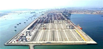 Lastais farraige ón tSín go dtí an Phacastáin